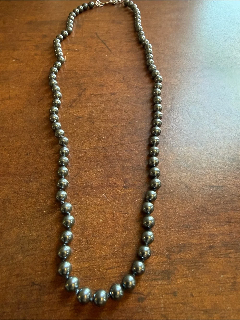 Pearl Necklace - Sleek Gray Strand